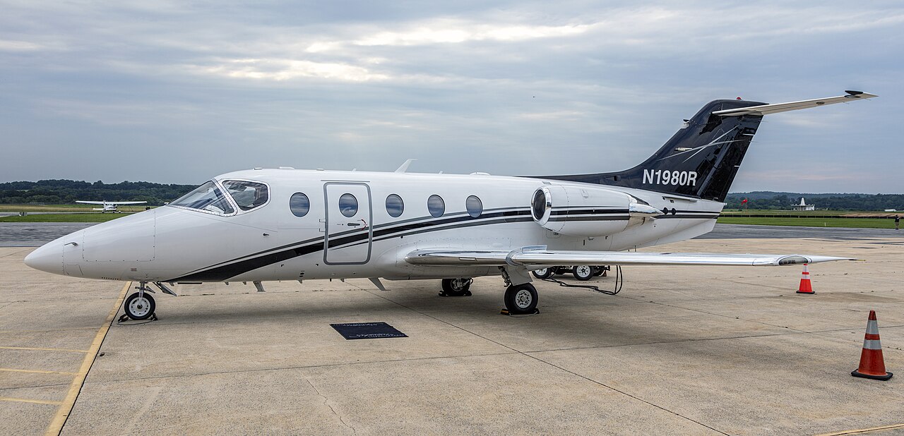Hawker 400XP